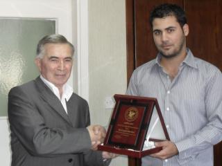 مصفاةُ البترول الأردنية تمتدح هندسة الميكاترونكس في جامعة النجاح الوطنية وتكافئ أحد الطلبة بالعمل التدريبي بعد التخرج
