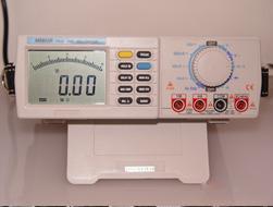Multimeter digital
