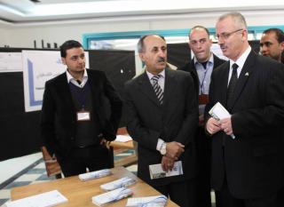جمعية أصدقاء المهندس الفلسطيني تبدأ أول نشاطاتها على أرض كلية الهندسة بالتعاون مع مركز التواصل